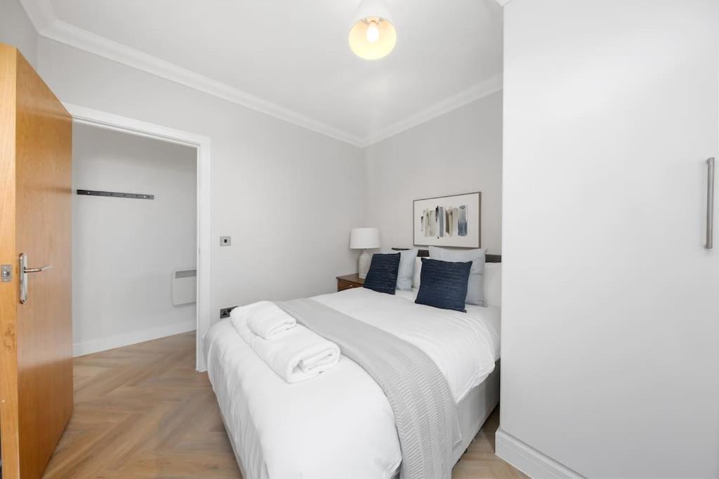 Pleasing 2Bed Flat 10Min To Wimbledon Tennis Court Londra Exterior foto