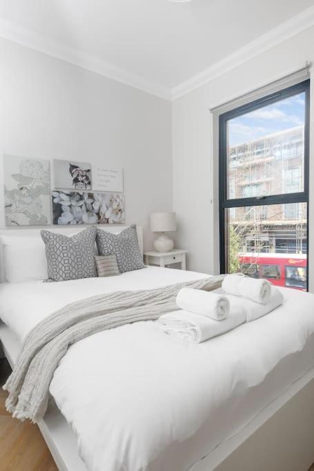 Pleasing 2Bed Flat 10Min To Wimbledon Tennis Court Londra Exterior foto